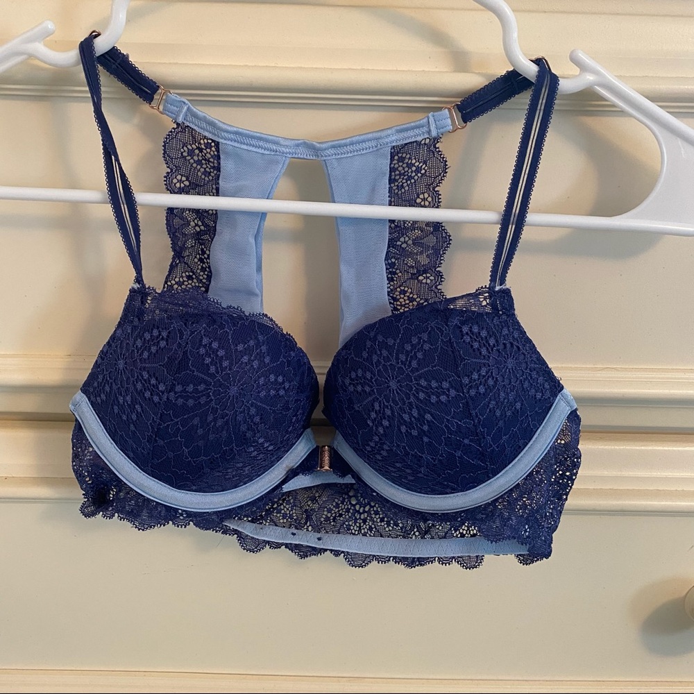 PINK VS Front Closure Lace Bra